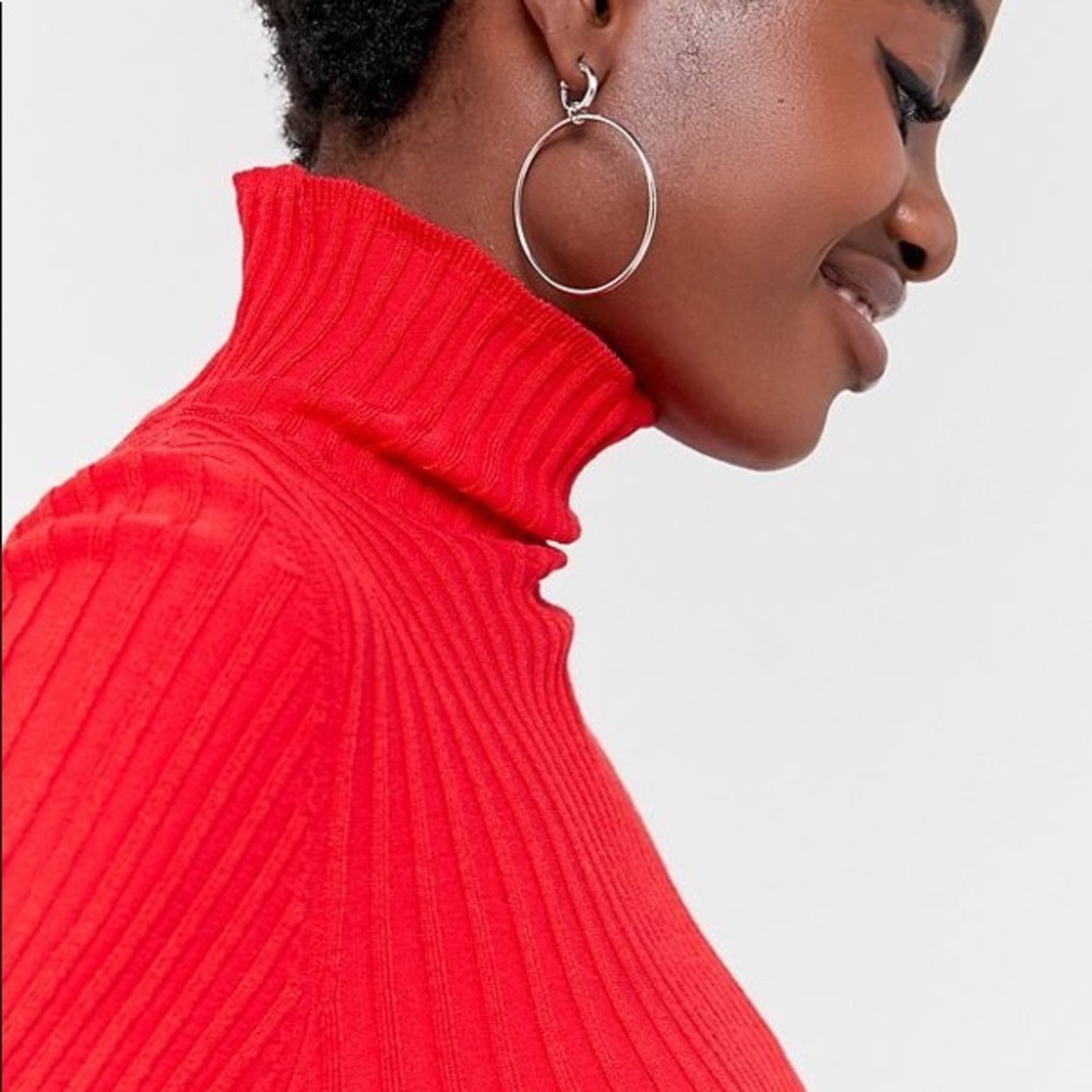 • UO cropped ribbed orange red turtleneck • - Picture 2 of 8